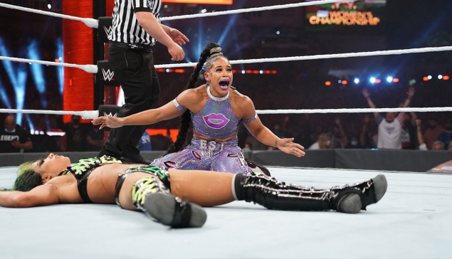 Corey Graves vient à la rescousse de Michael Cole pour WrestleMania 37