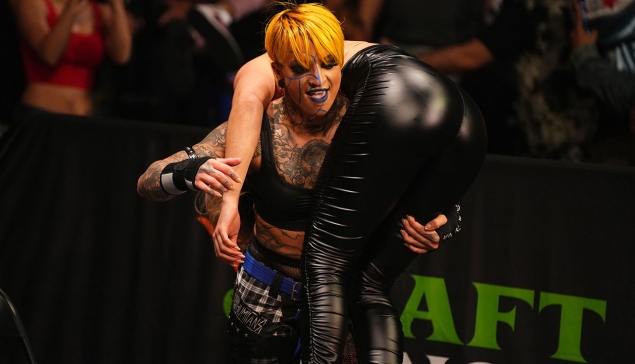 Ruby Soho brise le silence sur sa blessure d'All Out