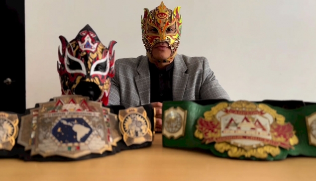 Rey Fenix abandonne ses championnats AAA