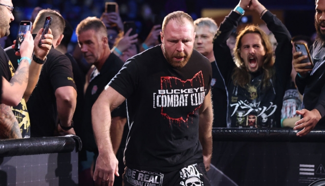 Jon Moxley devra passer des tests avant son retour à l'AEW