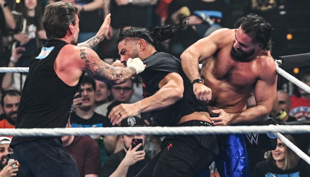 WrestleMania 41 : La WWE officialise le match de Roman Reigns, Seth Rollins et CM Punk
