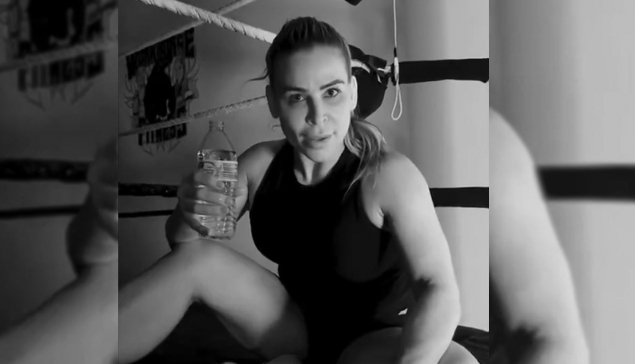 Natalya présente son alter ego Nattie Neidhart